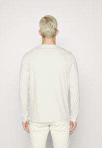 HUGO DEROL - Camisola de manga comprida - light beige