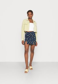 Noisy May NMJOE SHORT SKIRT - Minissaia - navy blazer