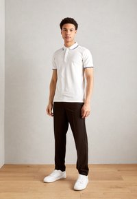 Lindbergh CONTRAST PIPING - Polokošeľa - white