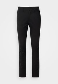 Pantalons noirs avec une coupe slim, tissu soyeux, passants de ceinture et fermeture à braguette à l'avant avec poches. Design minimaliste, sans motifs visibles.