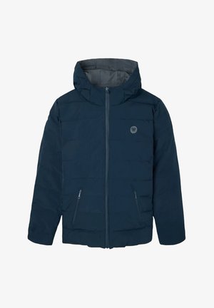 Chaqueta de plumas azul marino, cierre con cremallera, capucha removible, dos bolsillos laterales, textura acolchada, logo en el pecho. Adecuada para clima frío.