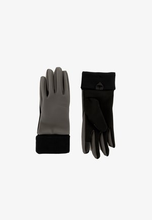 Um par de luvas com um exterior liso cinza e punhos com nervuras pretas. Uma luva possui um detalhe preto adicional na parte da palma.