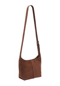 Brązowa zamszowa torba na ramię z długim paskiem, z zaokrąglonym górnym brzegiem i przeszyciami z przodu, gładką teksturą i prostym wzornictwem.