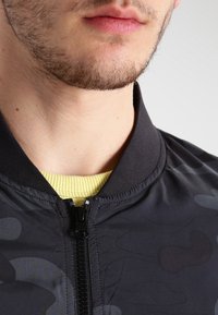 Urban Classics Bomber stiliaus striukė - dark grey