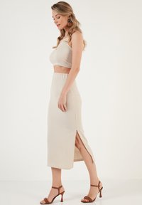 LELA SLIM FIT SET - Blūze - stone