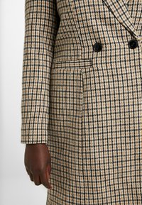 Vero Moda Curve Klassisk frakke - brown