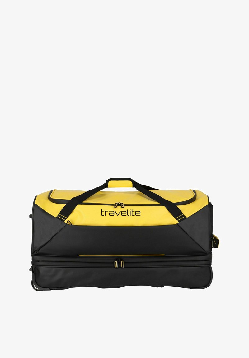 Bolsa de deporte negra con acentos amarillos brillantes, cuenta con cremalleras, asas y logotipo. Fabricada con material duradero, diseñada para facilitar el transporte.