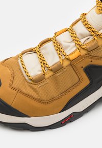 Salomon QUEST ELEMENT GORE TEX - Sapatos de caminhada - cumin/bleached sand/saffron
