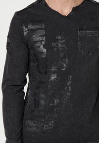 Koroshi Top s dlhým rukávom - black