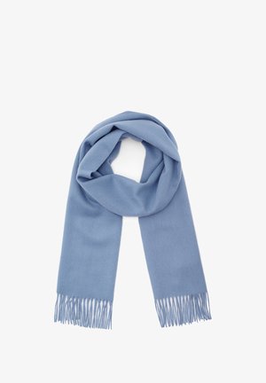 Hellblauer Schal aus weichem Material, mit einem schlichten Design und fransigen Enden. Locker getragen, was einen entspannten Fall ermöglicht.