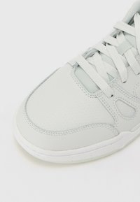 Thumbnail Image 6
