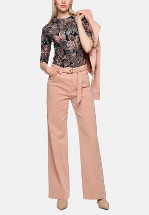 WARRI WIDE FIT MIT STRASSKORDEL - Flared Jeans - peach beige