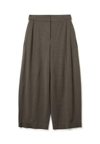 Pantalones marrones de talle alto y pierna ancha con cierre frontal de gancho y tabuladores ajustables en el dobladillo, mostrados de manera plana sobre un fondo blanco.