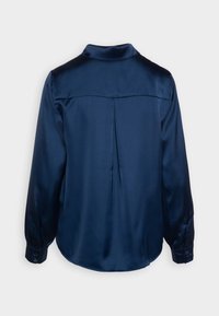 Vybrané, estate blue