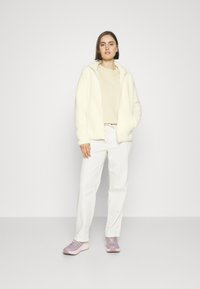 Jack Wolfskin HIGH CURL JACKET - Fleecejas - cotton white