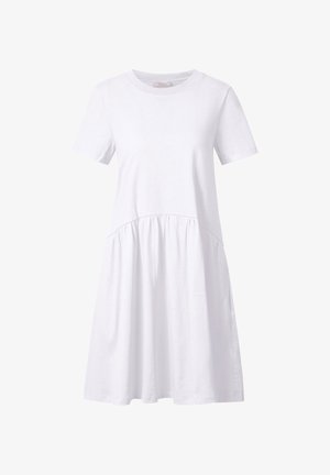 White short-sleeve dress made of soft cotton. Features a fitted top and a flared skirt with gathered detailing at the waist.