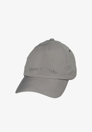 Graue Baseballkappe mit gebogenem Schirm, mit dem "Marc O'Polo" Logo auf der vorderen Mitte gedruckt.