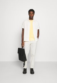 Tommy Hilfiger T-shirt básica - delicate yellow