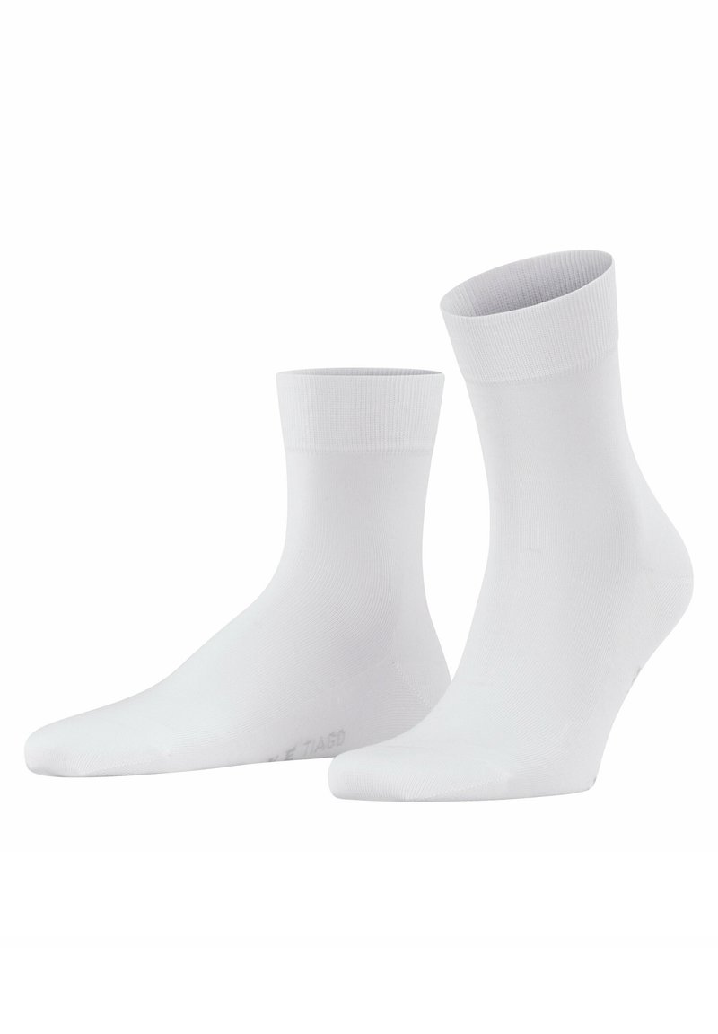 Calzini alla caviglia in misto cotone bianchi con polsini a coste e texture liscia, caratterizzati da punta e tallone rinforzati per maggiore durata.