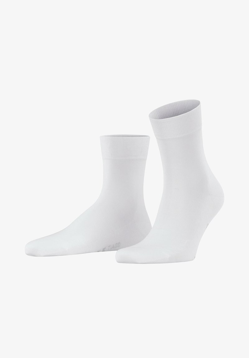 Calzini alla caviglia in misto cotone bianchi con polsini a coste e texture liscia, caratterizzati da punta e tallone rinforzati per maggiore durata.