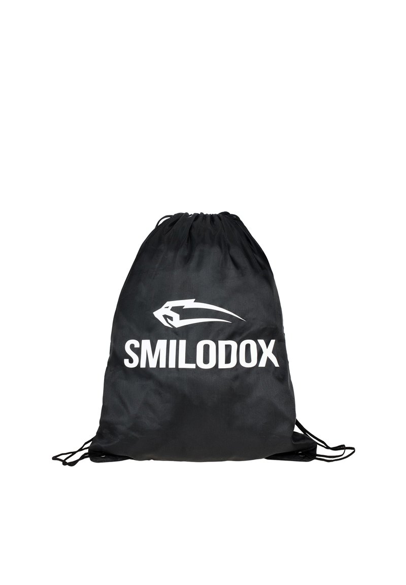 Bolsa tipo saco en nylon negro con un logo blanco de "SMILODOX". Textura suave con parte superior redondeada, cuerdas dobles para el cierre y el transporte.