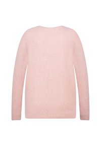 Pull rose clair à manches longues, col rond large et texture douce. Fini lisse, légèrement duveteux, sans motifs ni accessoires visibles.