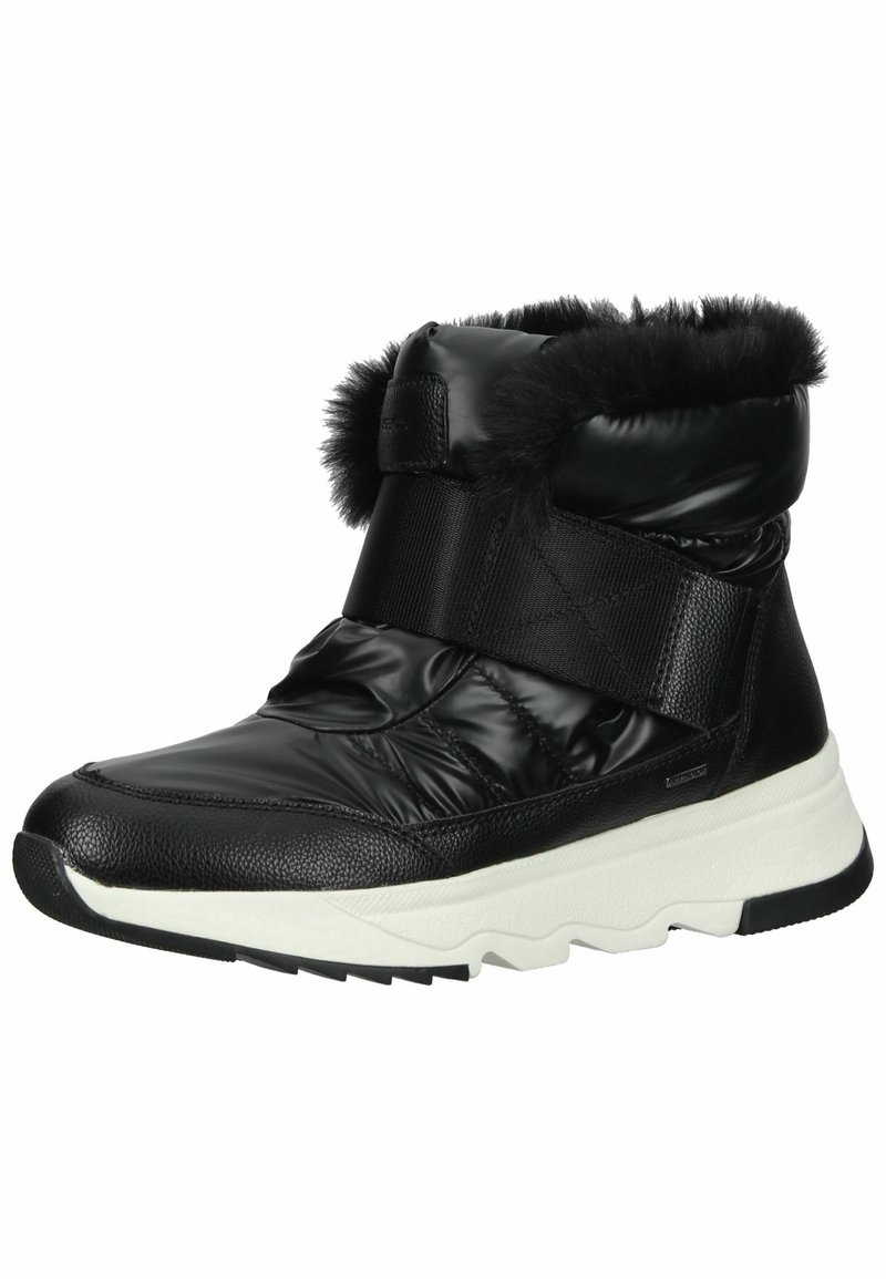 Schwarzer isolierter Stiefel mit strukturierter synthetischer Oberseite, Fellakzenten am Schaft und einer kontrastierenden weißen Gummisohle. Sicheres Riemendesign.