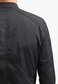 Pepe Jeans Allvädersjacka - black