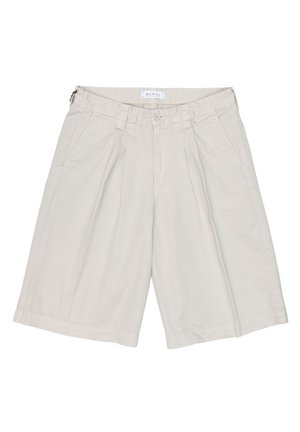 Pantaloncini beige a vita alta plissettati con passanti per cintura, bottone frontale, chiusura con zip e tasche laterali, realizzati in tessuto leggero.