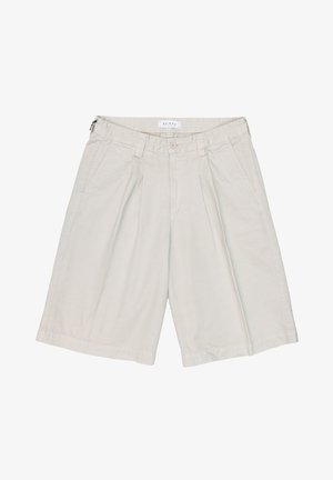 Pantaloncini beige a vita alta plissettati con passanti per cintura, bottone frontale, chiusura con zip e tasche laterali, realizzati in tessuto leggero.