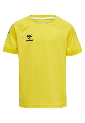 Geel sportshirt gemaakt van ademend materiaal. Heeft een ronde halslijn, korte mouwen en een subtiel textuurpatroon. Hummel-logo op de borst.