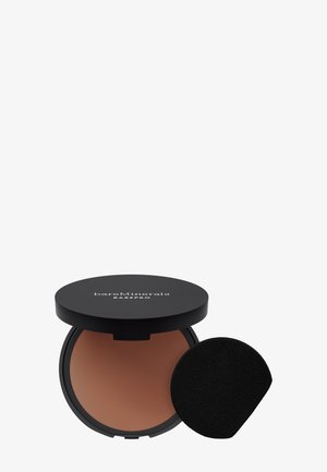 bareMinerals BAREPRO 24HR SKIN PERFECTING POWDER FOUNDATION - Foundation - deep 55 neutral