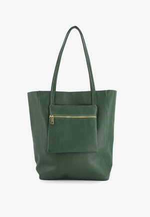 Zielona skórzana torba tote z teksturowanym wykończeniem, dwiema długimi rączkami i przednią kieszenią na zamek w dopasowanym odcieniu. Złote akcenty.