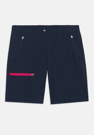 Marineblauwe korte broek met riemlussen, twee zwarte ritszakken aan de voorkant en één ritszak op de linker dij met een roze ritssluiting.