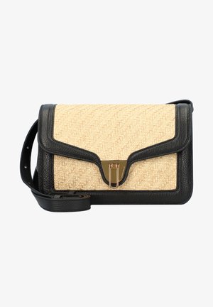 Rektangulær crossbody taske med beige vævet frontpanel, sort læderkant og guld rektangulært låsespænde. Remmen er fastgjort på siderne.