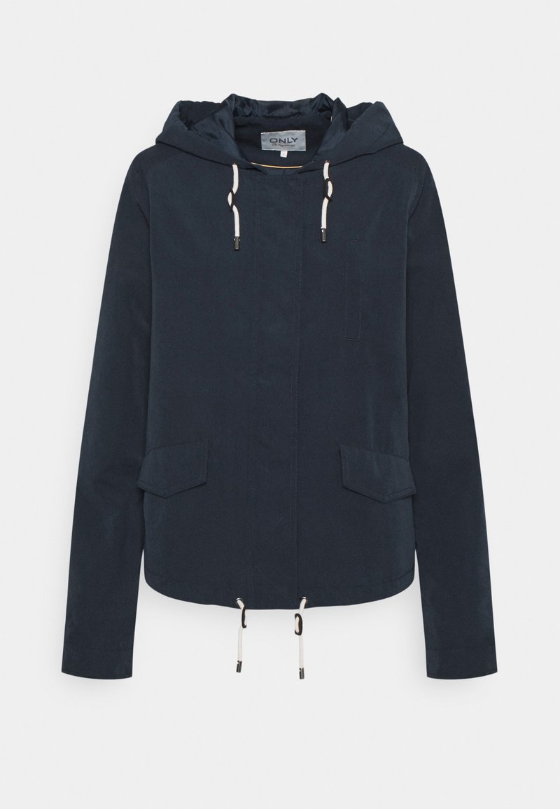 Marineblå letvægtsjakke med hætte, justerbare snore, to frontlommer og en glat overflade. Enkel design med minimale detaljer.