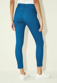 Next CROPPED - Uske traperice - bright blue