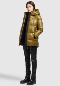 khujo SORAYA SHINY - Ziemas mētelis - oliv