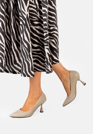 Classic heels - taupe