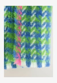 Kijelölve, blue green dogstooth