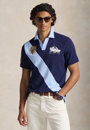 CLASSIC FIT CREST JERSEY POLO SHIRT - Polotričko - newport navy/office blue