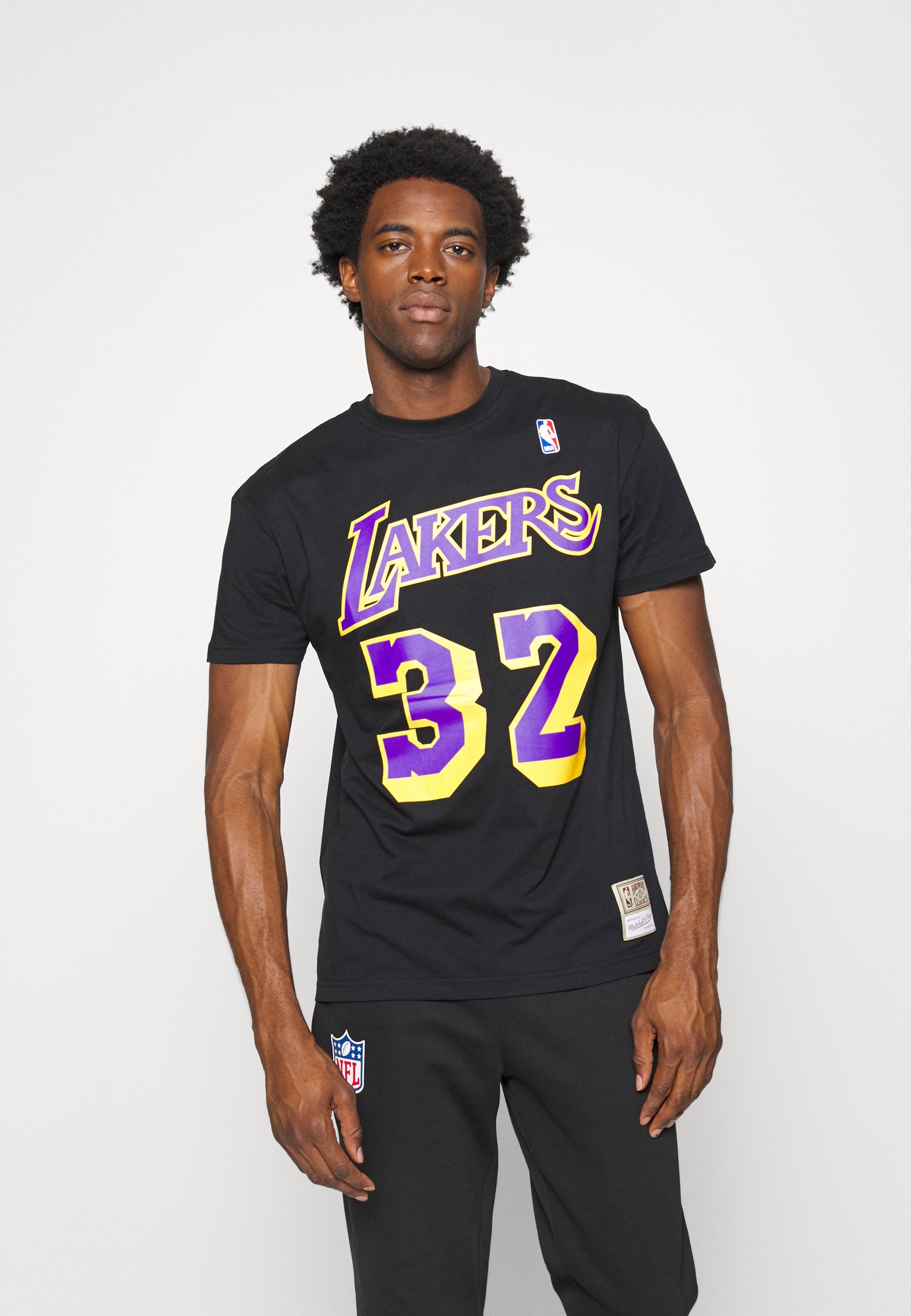 Nike Performance NBA LOS ANGELES LAKERS LEBRON JAMES NAME AND NUMBER TEE -  Squadra - amarillo/giallo - Zalando.it