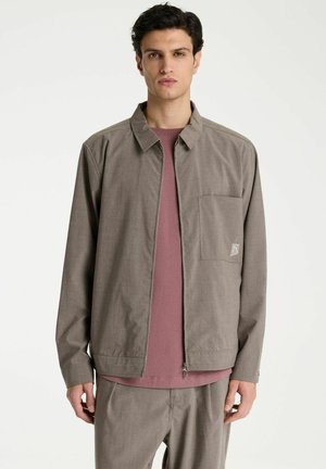 CHASIN', CHASIN' LONGSLEEVE SHIRT VELON SYNC - Summer jacket - brown