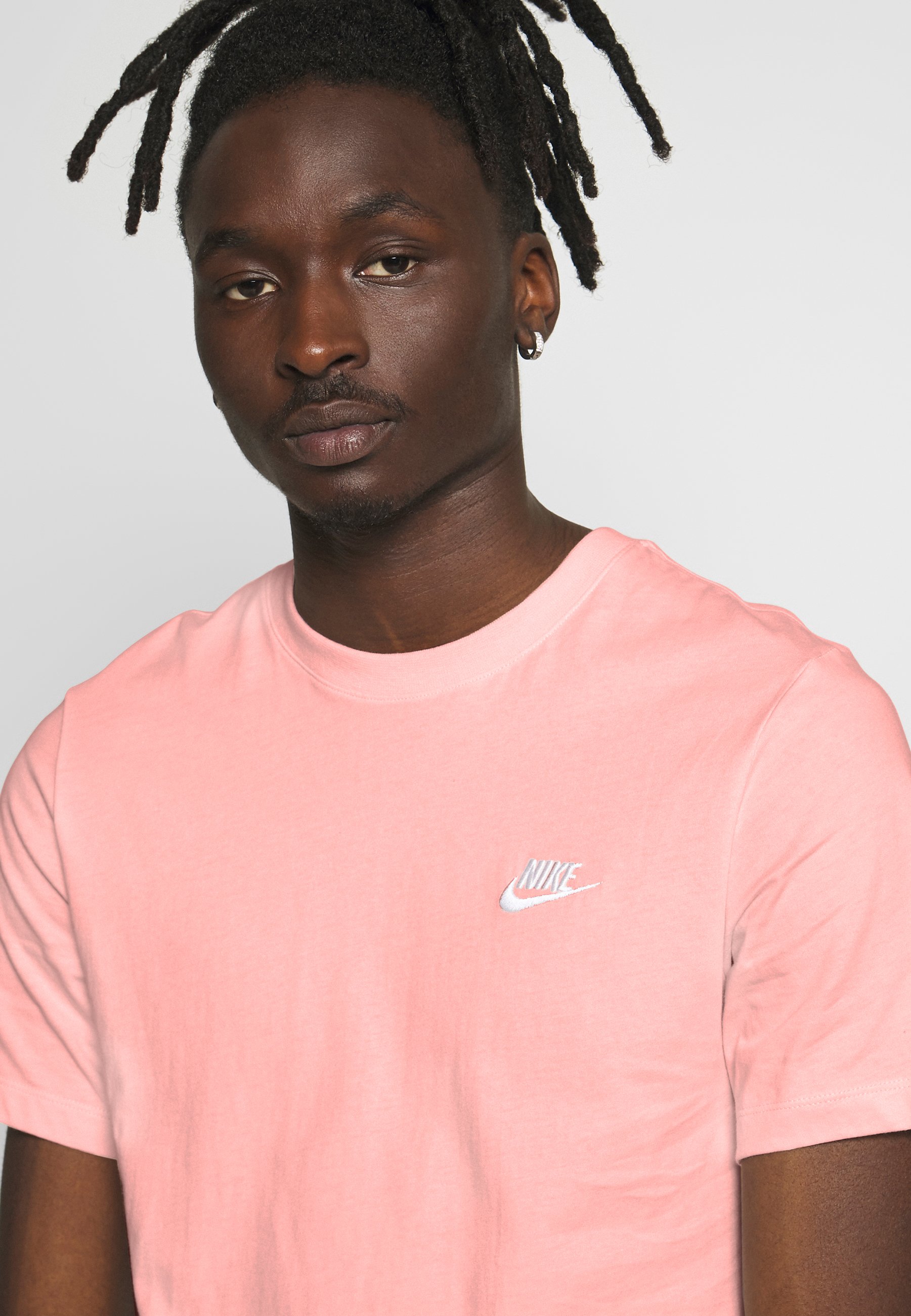 nike washed club t shirt