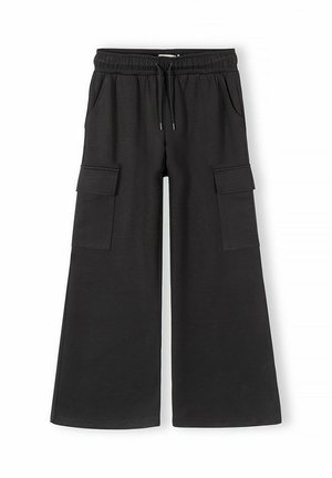 Sorte bukser med brede ben, elastisk talje, snøre, sidelommer og store cargolommer på hver lår.