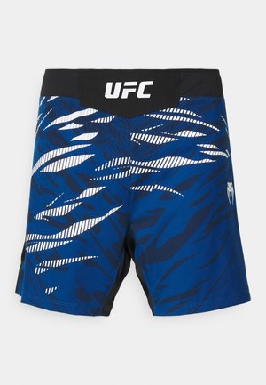 Modré sportovní šortky s černým pasem s logem "UFC", zdobené bílými a námořnickými abstraktními vzory a texturovaným designem.