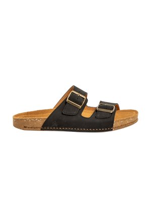 Sort sandal med to stropper, guldfarvede spænder, korkindlæg og en lys brun ruskindsindersål. Flad sål med syningsdetalje på siden.