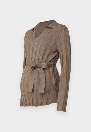 Rjav rebrast pulover za nosečnice z V-vratom, dolgimi rokavi in povojem v pasu, iz mehkega pletenega materiala. Tekstura je gladka.