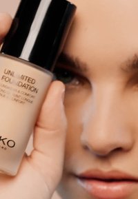 KIKO Milano UNLIMITED FOUNDATION - Base de maquillaje - 03 Rose