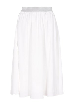 Bijela midi suknja sa srebrnim elastičnim pojasom, s plisé dizajnom i glatkom, laganom tkaninom koja se nježno spušta.